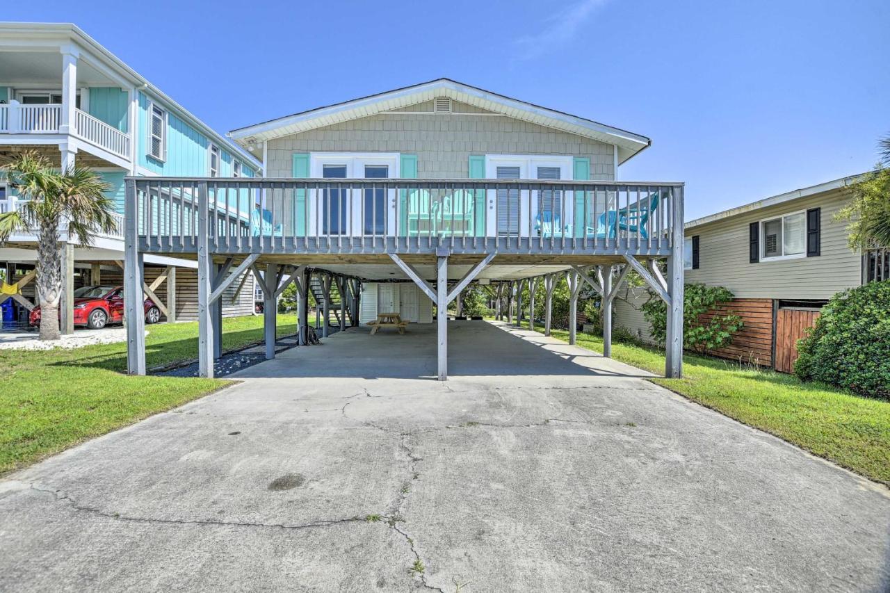 Oak Island Beach Abode With Deck Walk To Shore! Buitenkant foto