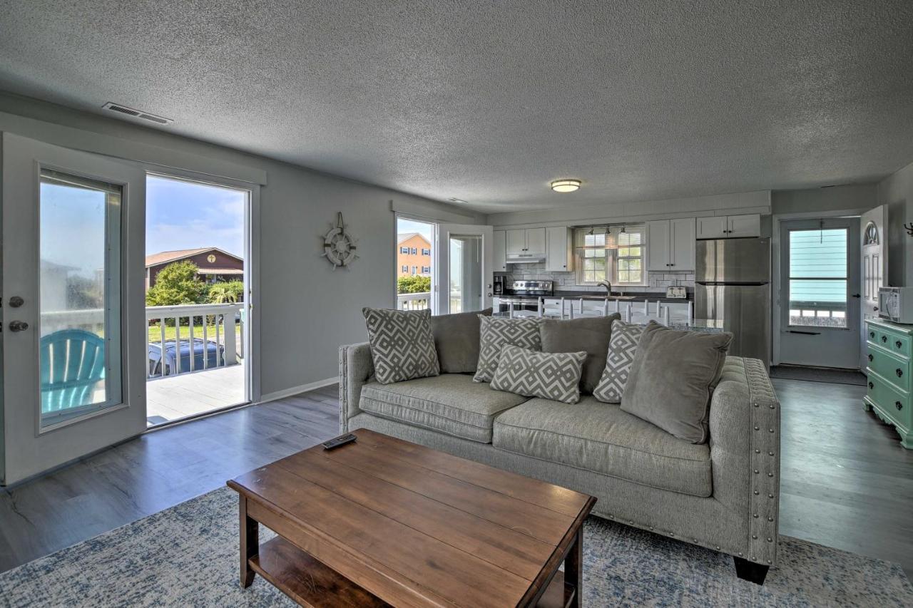 Oak Island Beach Abode With Deck Walk To Shore! Buitenkant foto
